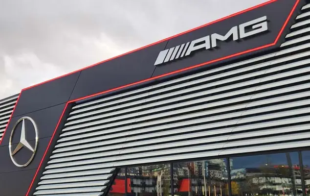Mercedes-Benz Canada — Architectural Solution Integration