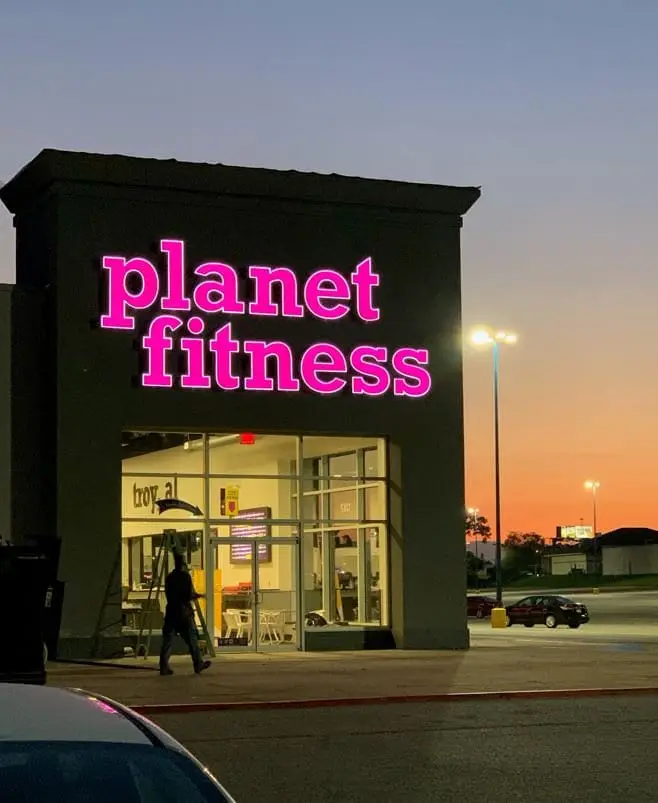 Planet Fitness Troy Alabama CL — channel letter signage by Pride Visual Solutions