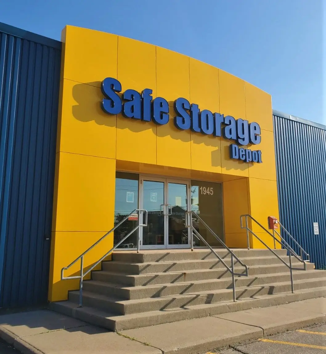 Selfstorage — channel letter signage by Pride Visual Solutions