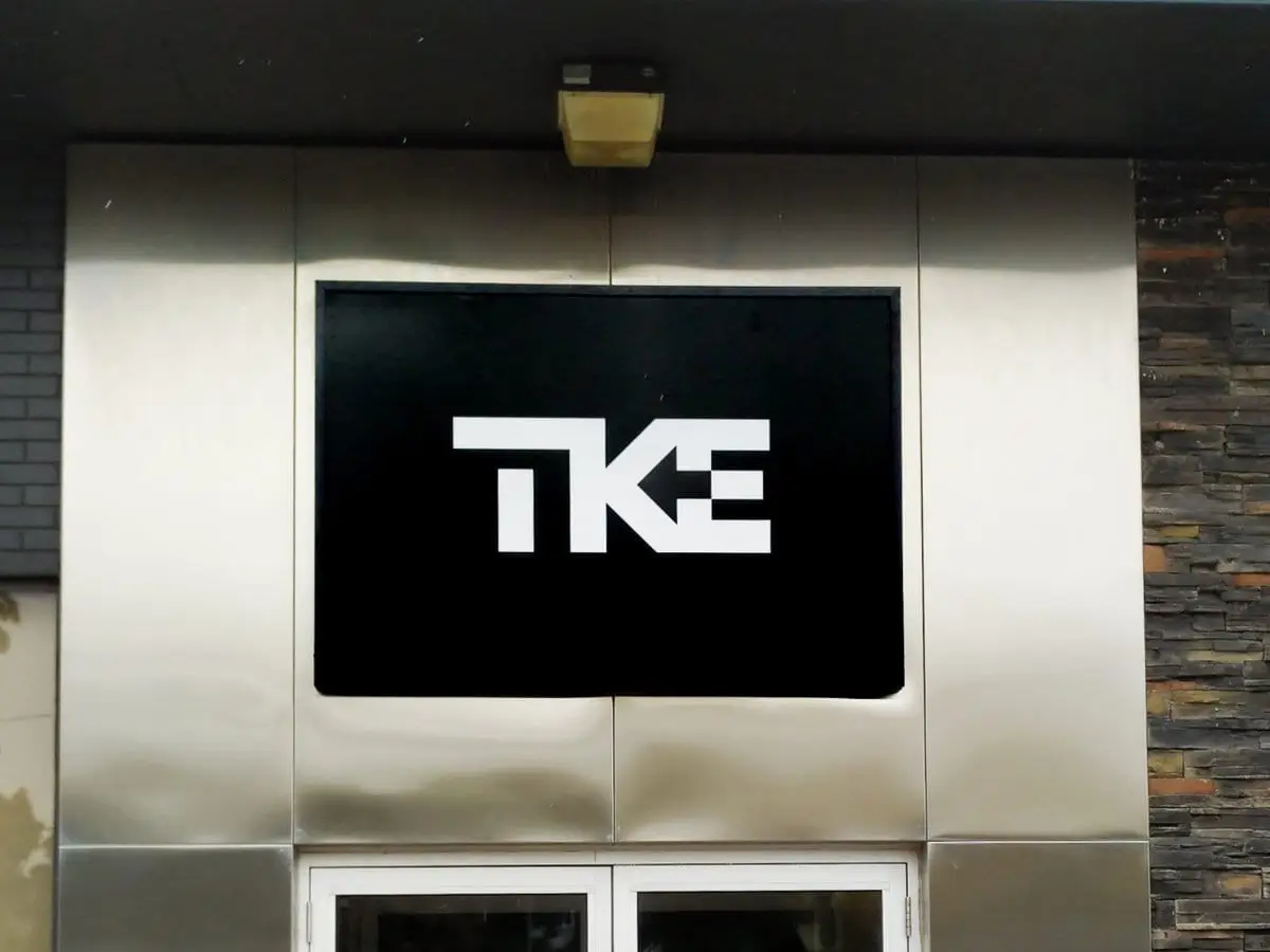 Fascia sign by Pride Visual Solutions