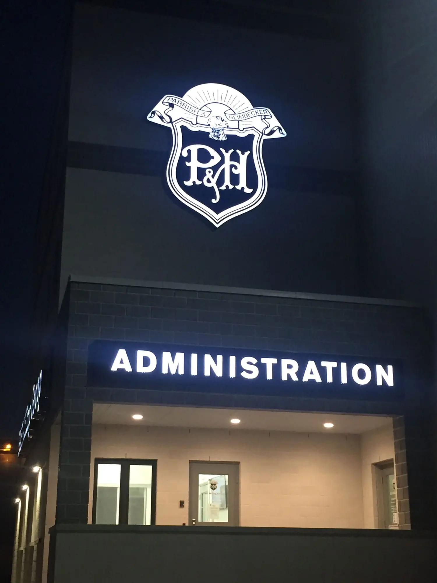Fascia sign by Pride Visual Solutions