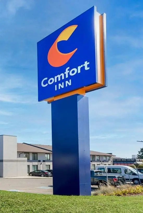 Comfortinn ST Catharines PY — pylon sign by Pride Visual Solutions